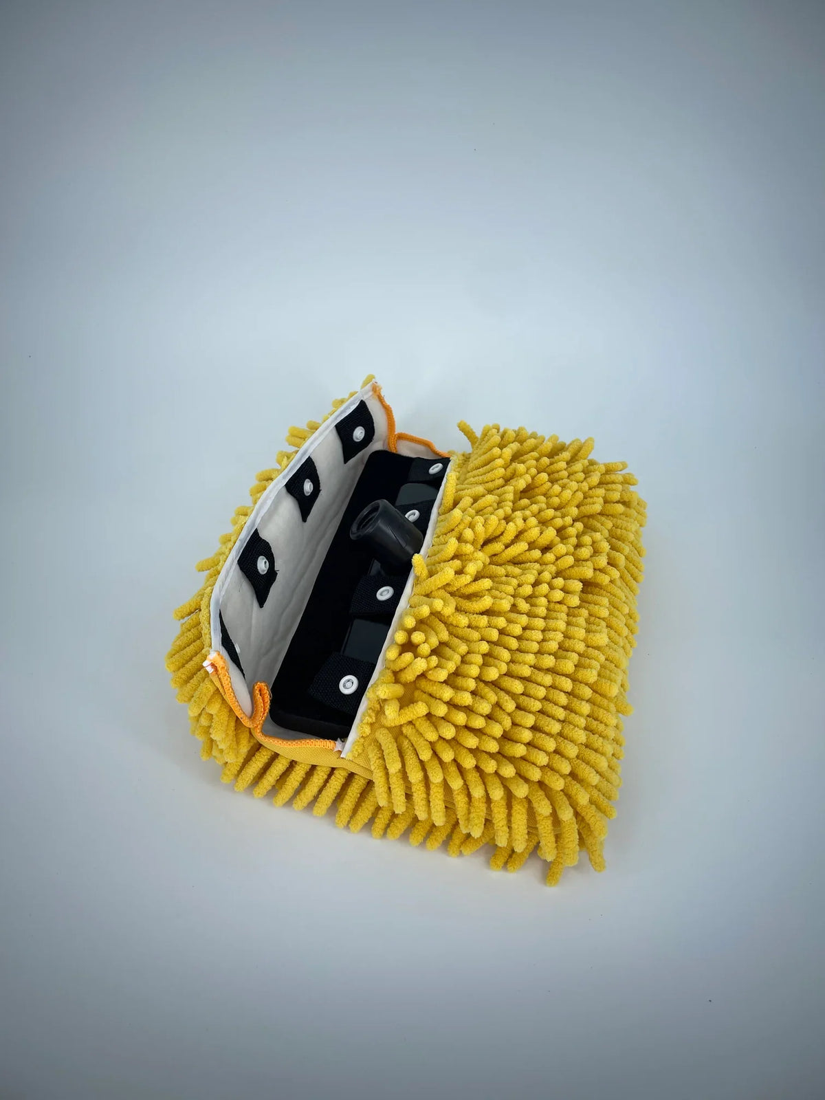 Washmitt Buddy replacement cover fitted on mitt base